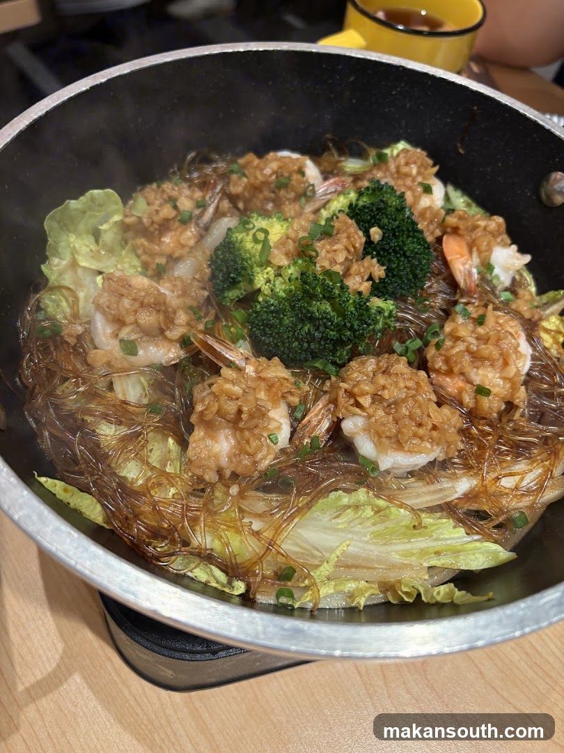 Steamed Shrimp with Noodles and Vegetables