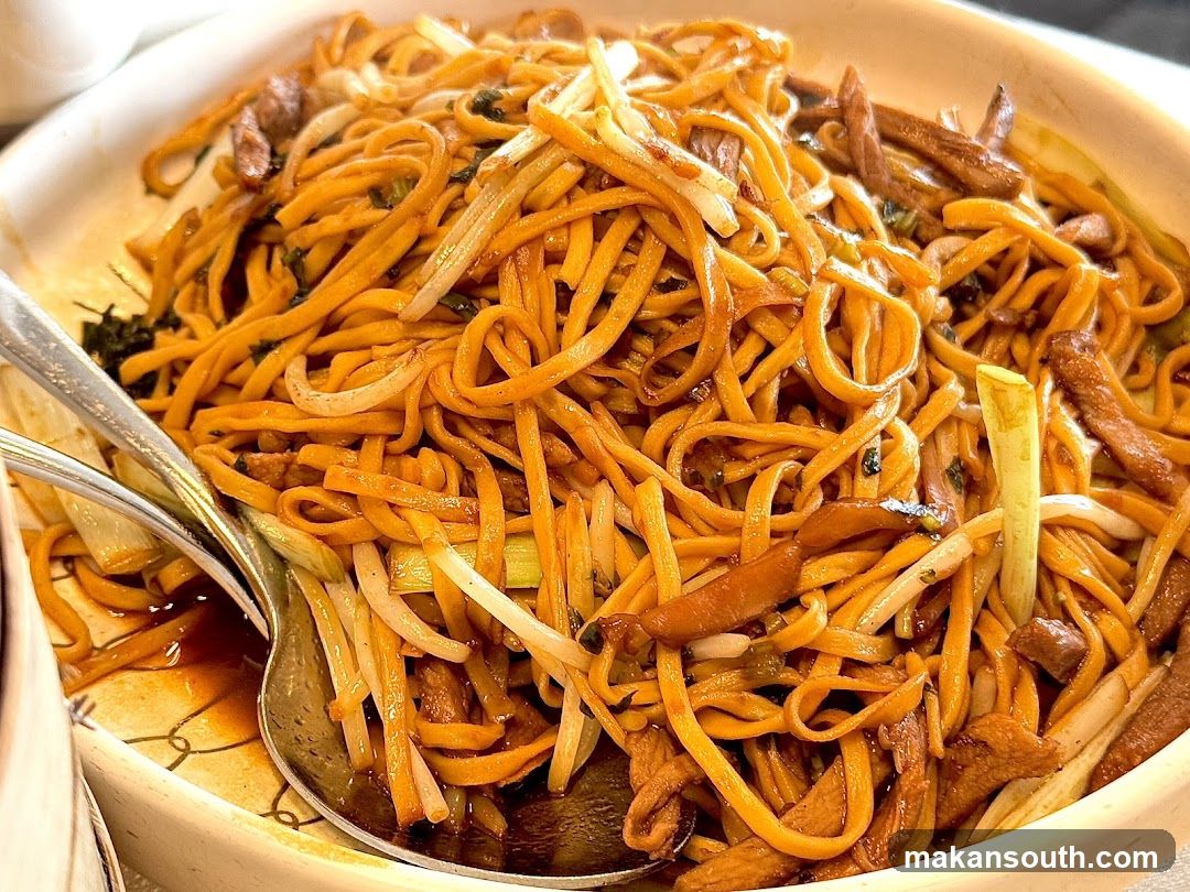 Noodles with Meat and Vegetables