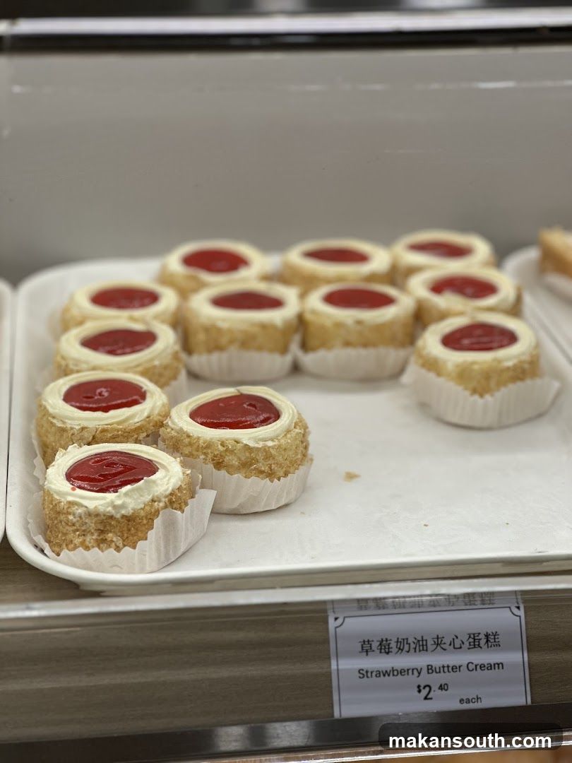 Strawberry Butter Cream Cakes