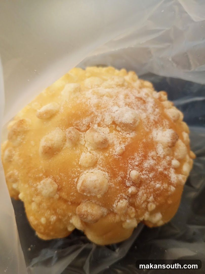 Pastry with Crumble Topping