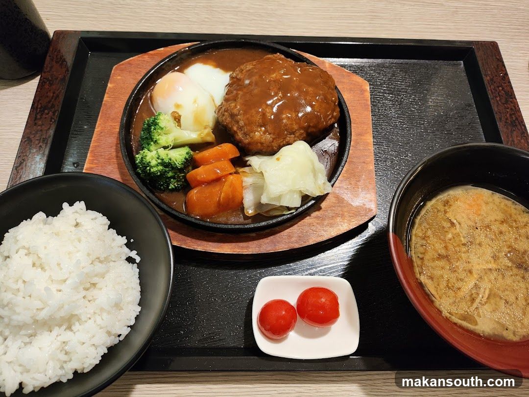Hamburger steak with rice and soup