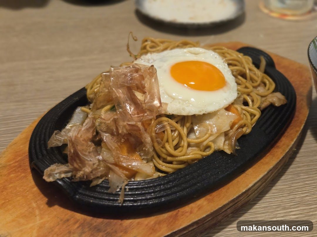 Sizzling Noodles with Fried Egg