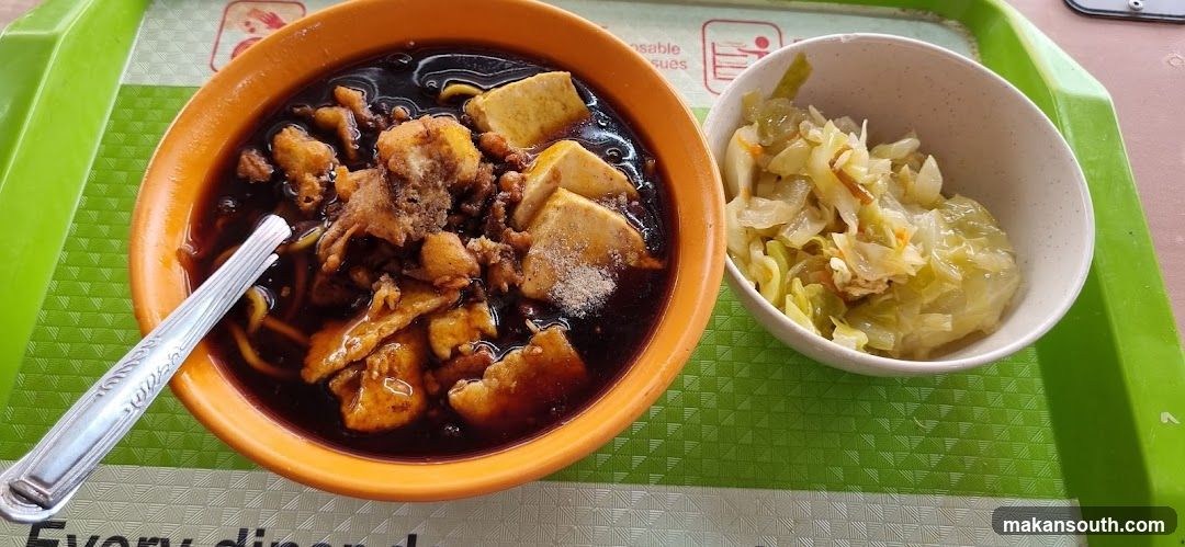 Noodles with Tofu and Side of Cabbage