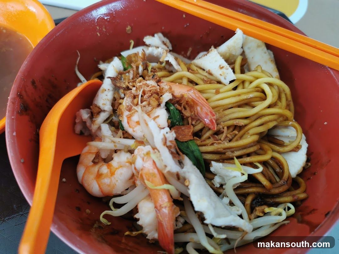 Noodles with Shrimp and Fish Cake