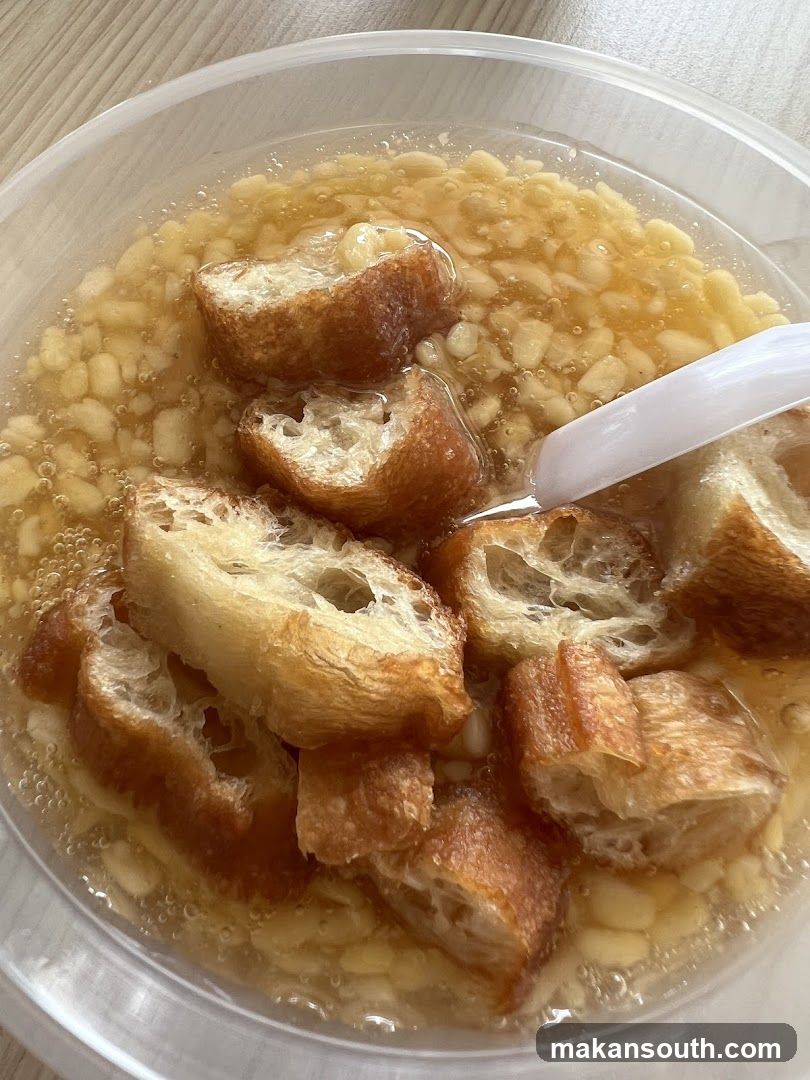 Sweet Bean Soup with Fried Dough