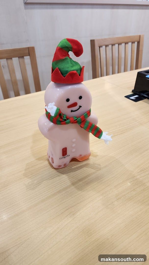 Christmas-themed drink bottle