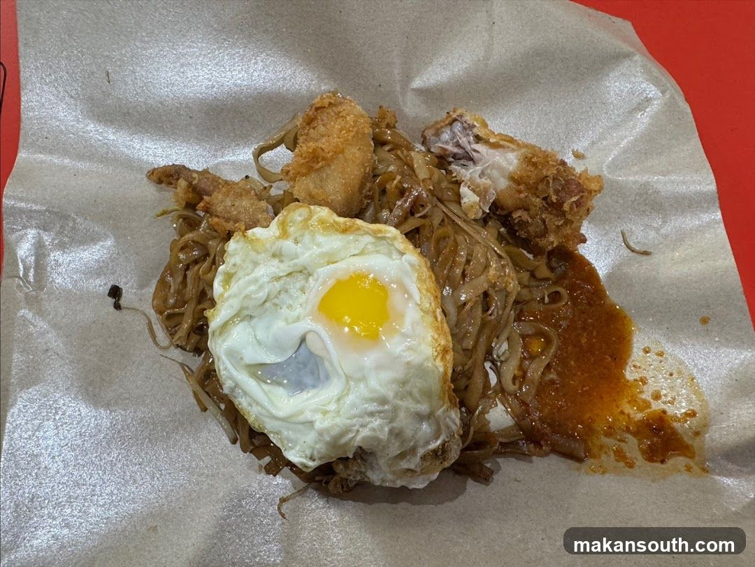 Noodles with Fried Chicken and Egg