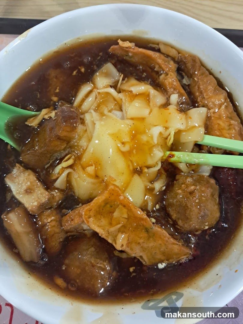 Noodle Soup with Meat and Tofu