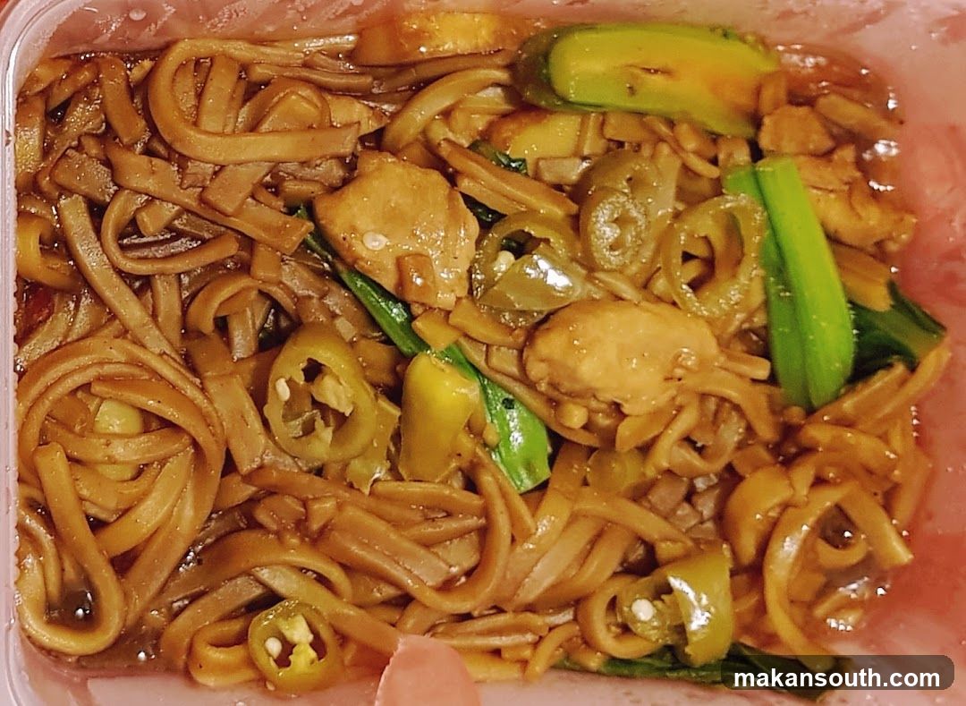 Noodles with Chicken and Peppers
