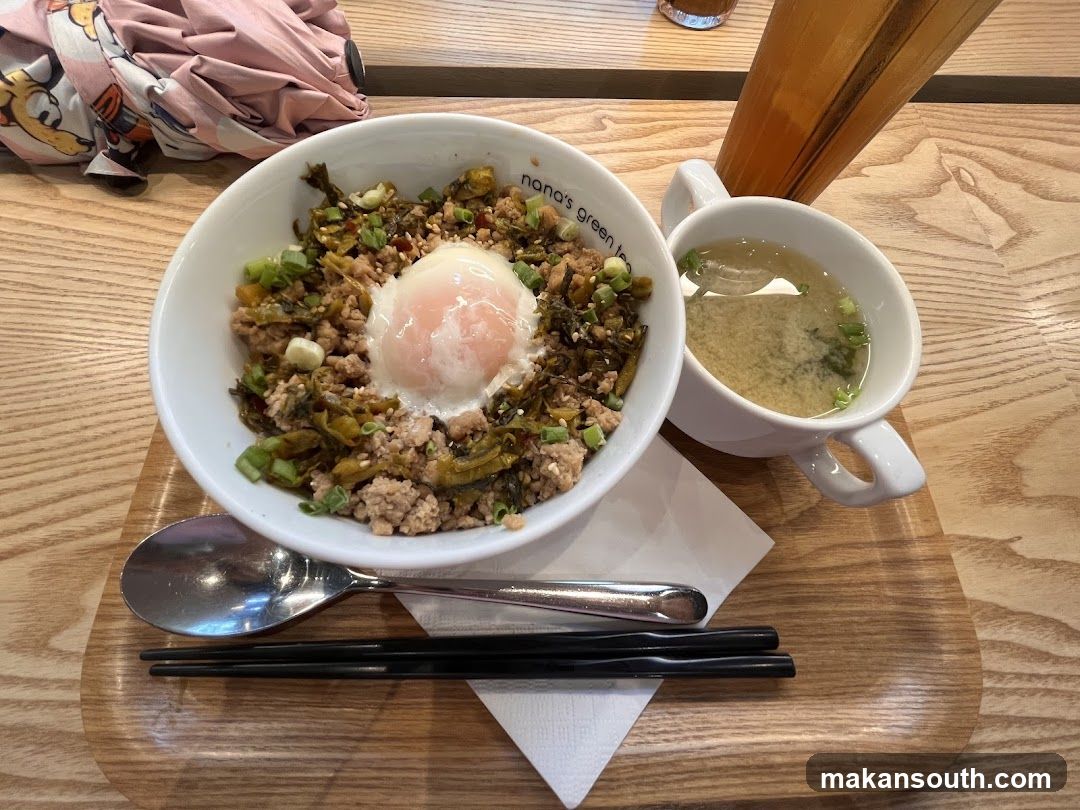 Minced Pork Rice Bowl with Egg and Miso Soup