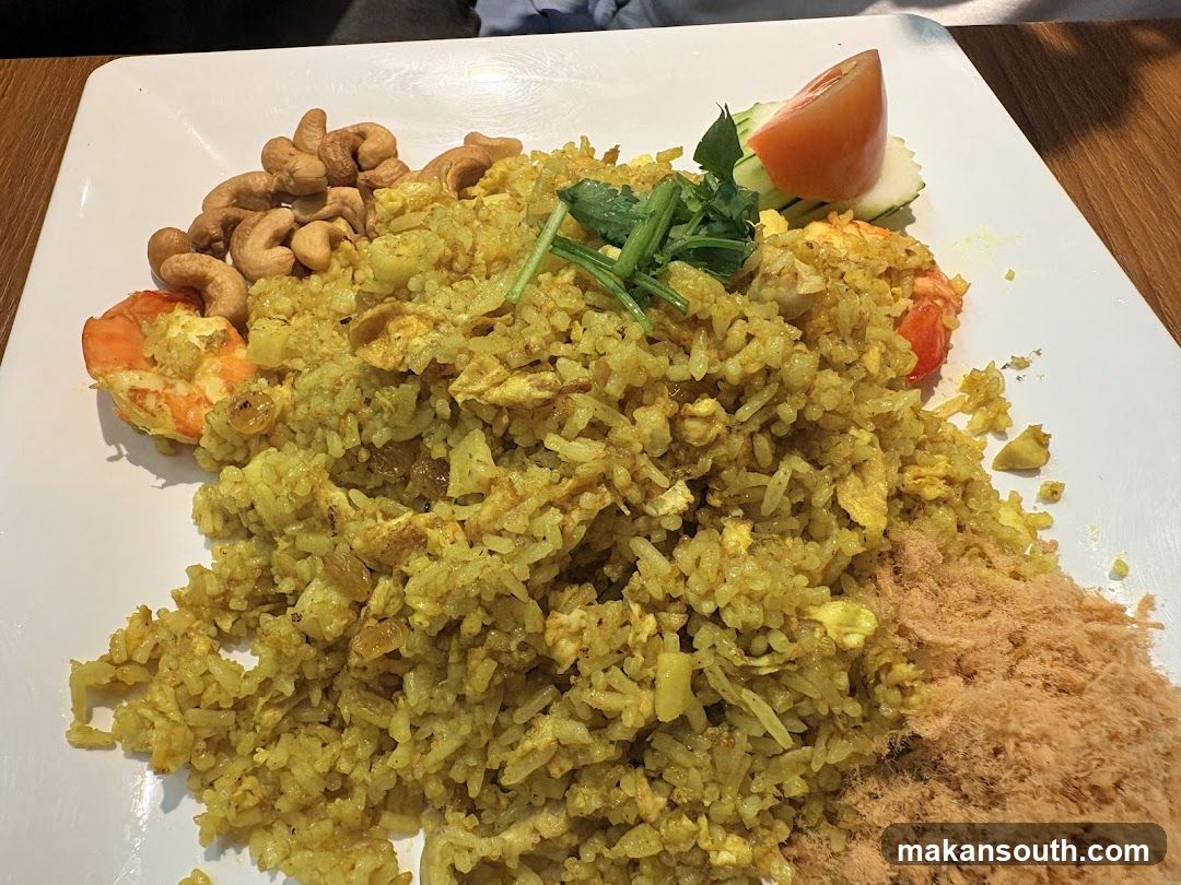 Curry Fried Rice with Shrimp
