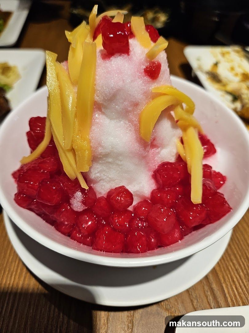 Dessert with Shaved Ice and Fruit
