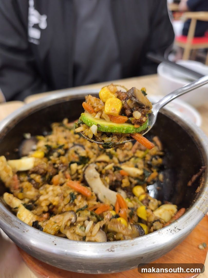 Bibimbap with Spoonful