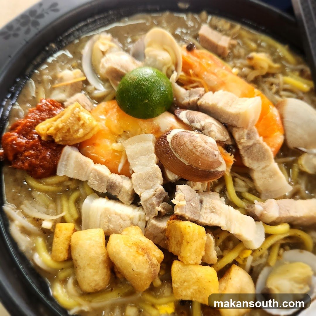 Noodle Soup with Seafood and Pork