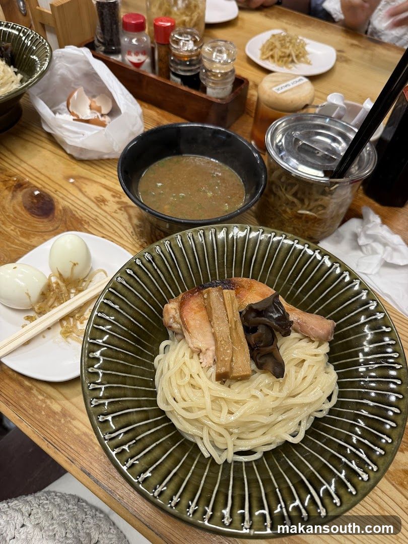 Ramen dish with chicken and eggs