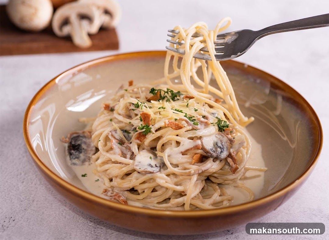 Spaghetti Carbonara with Mushrooms