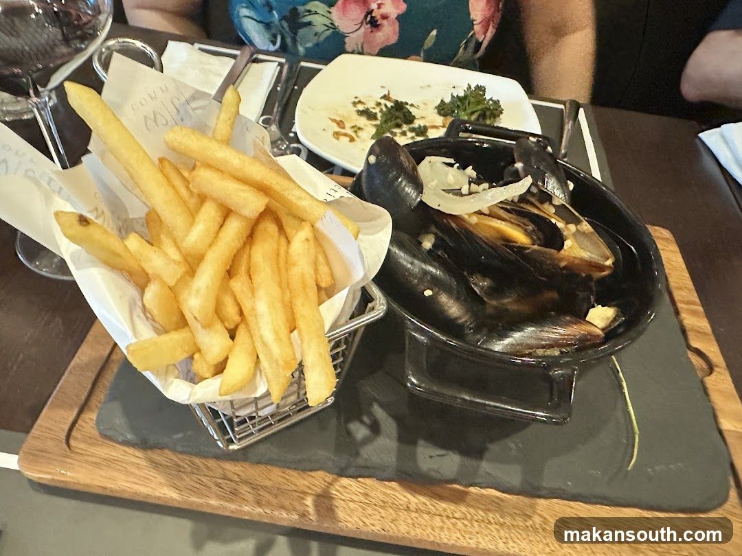 Mussels and Fries
