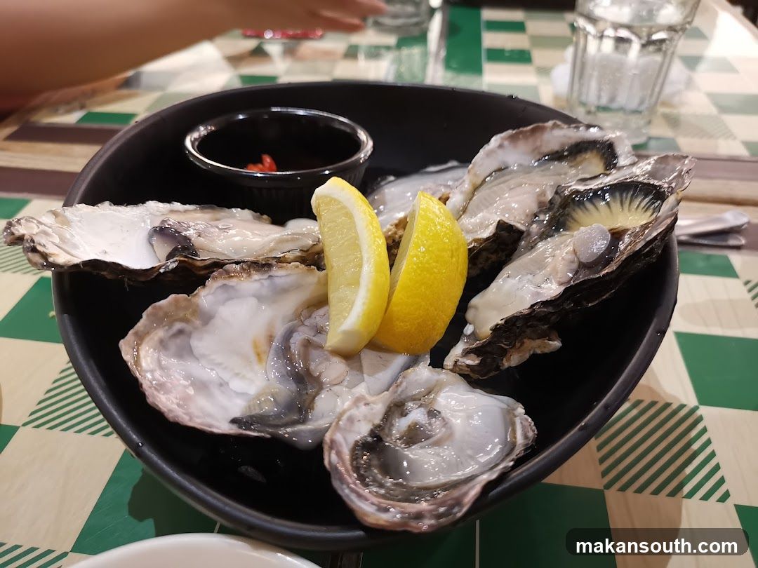 Oysters with Lemon