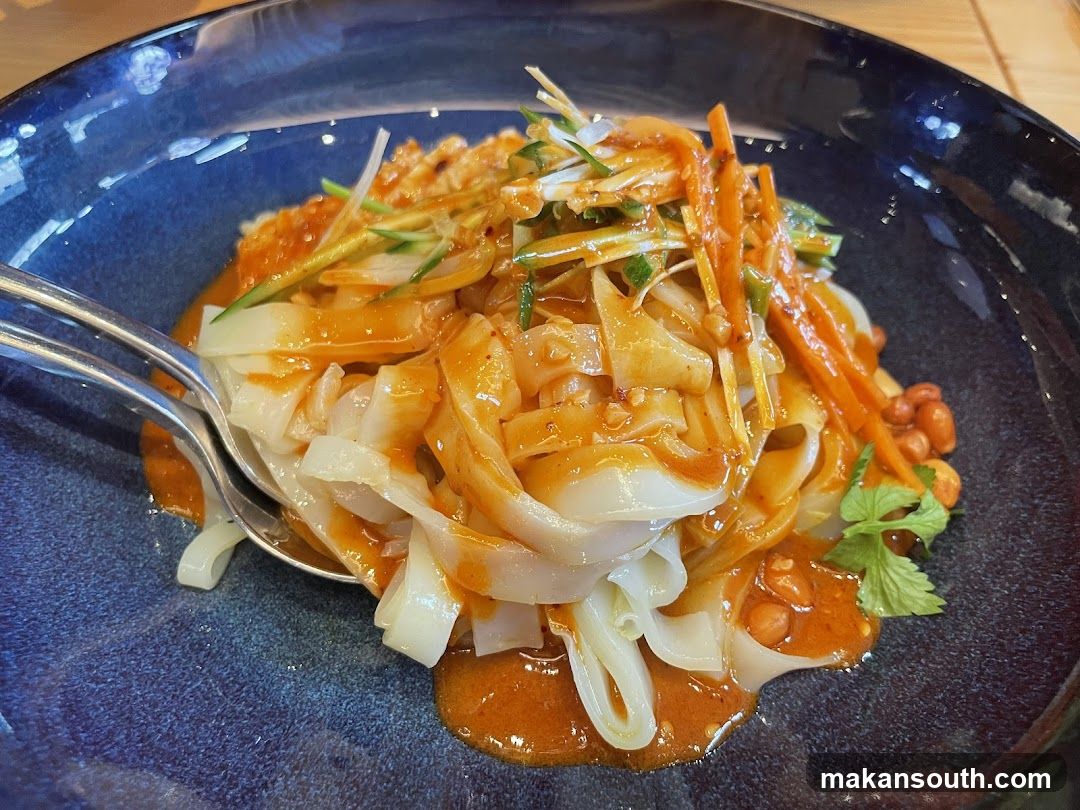 Noodles with Sauce and Vegetables