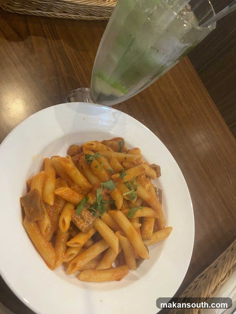 Penne Pasta with Sauce and Drink