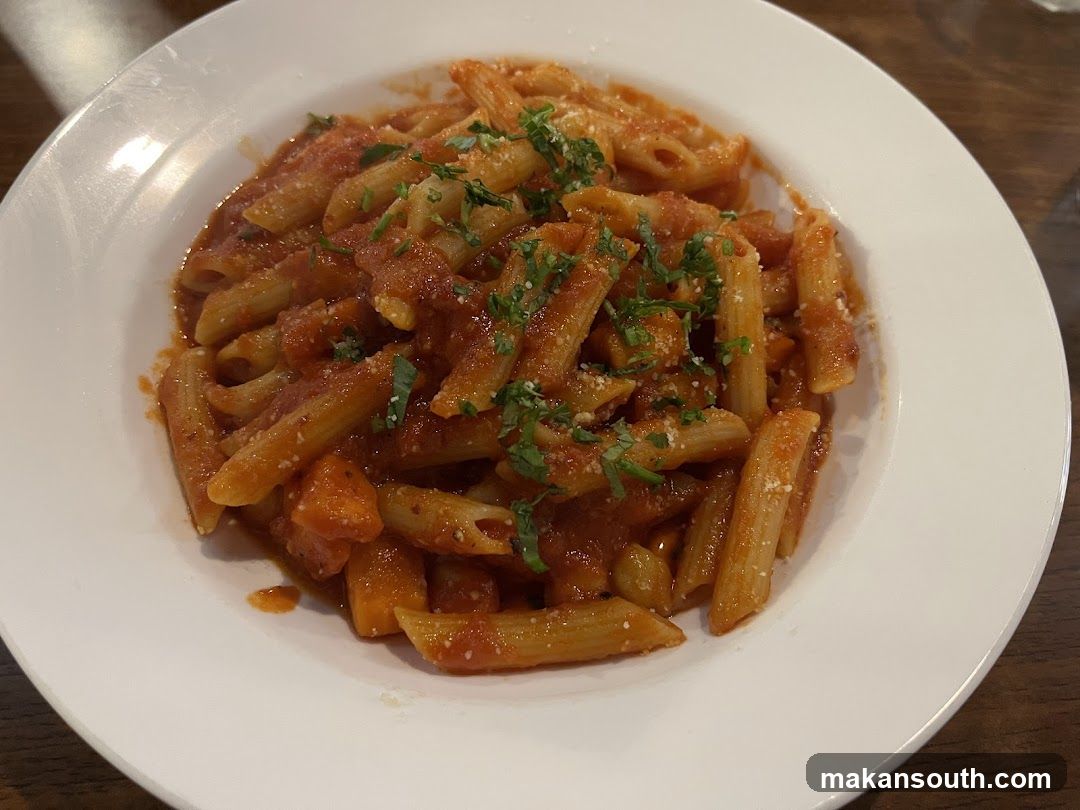 Penne Pasta with Tomato Sauce