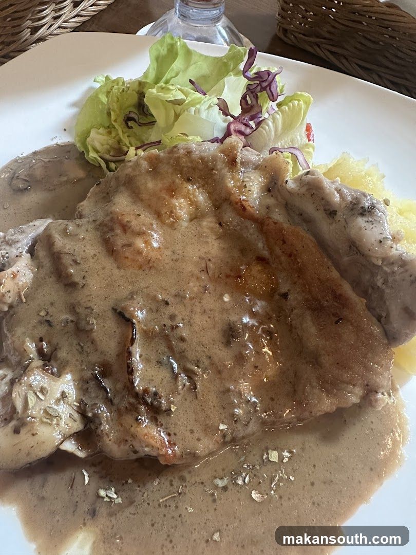 Chicken with Mushroom Sauce