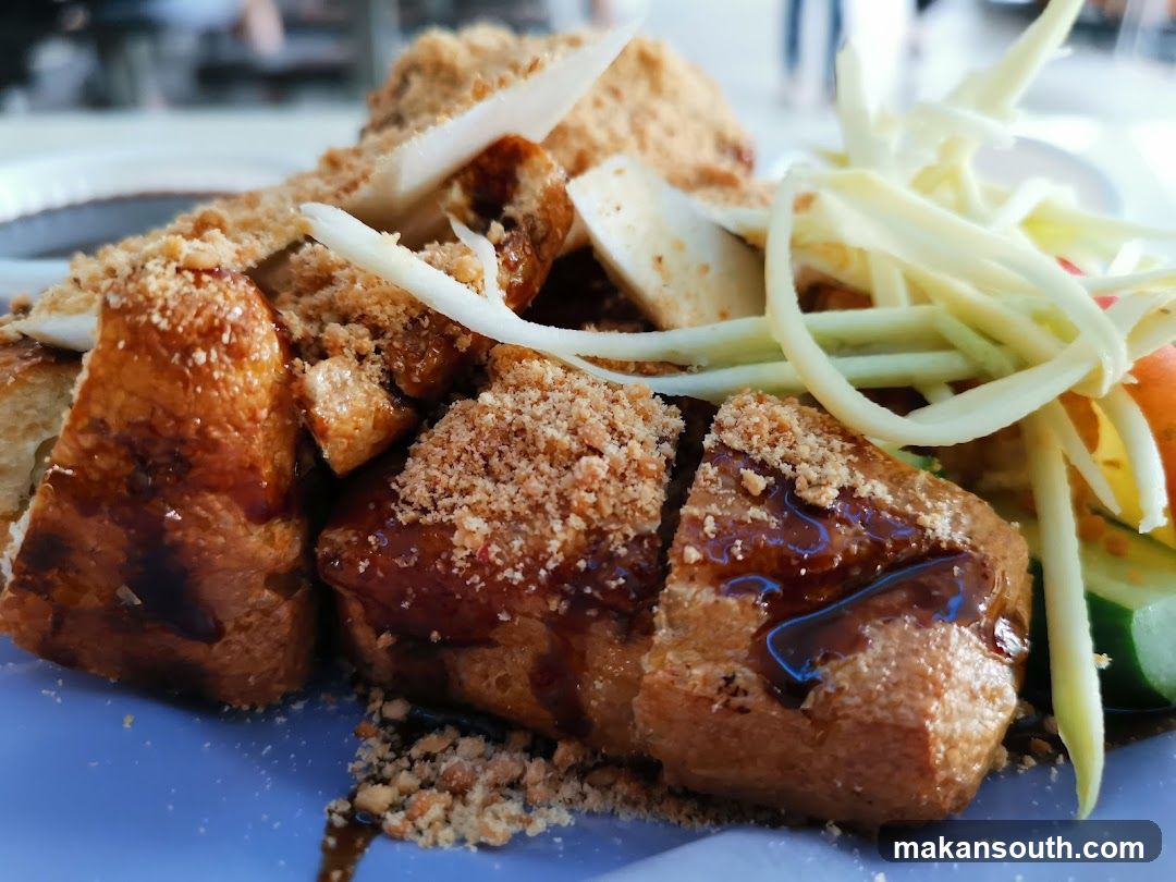 Fried Tofu with Sauce and Toppings