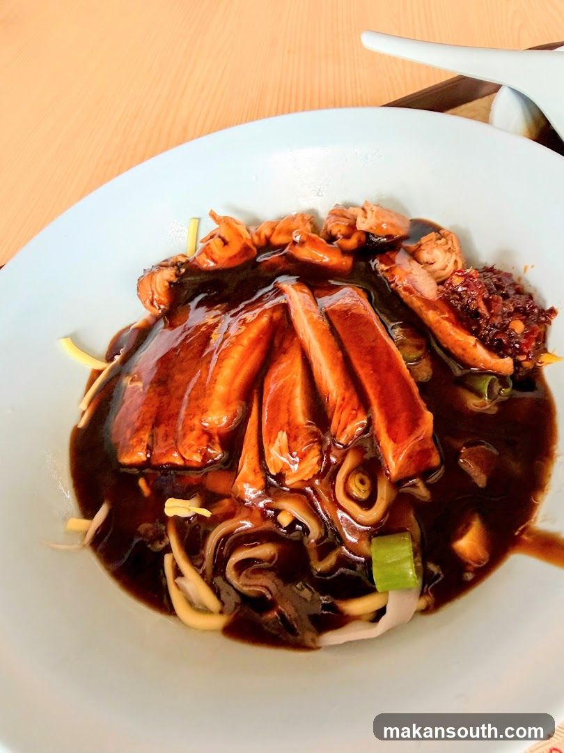 Noodles with Sliced Meat and Sauce