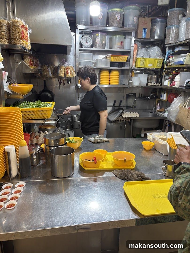 合家歡板面.麵粉粿 He Jia Huan Ban Mian•Mee Hoon Kway