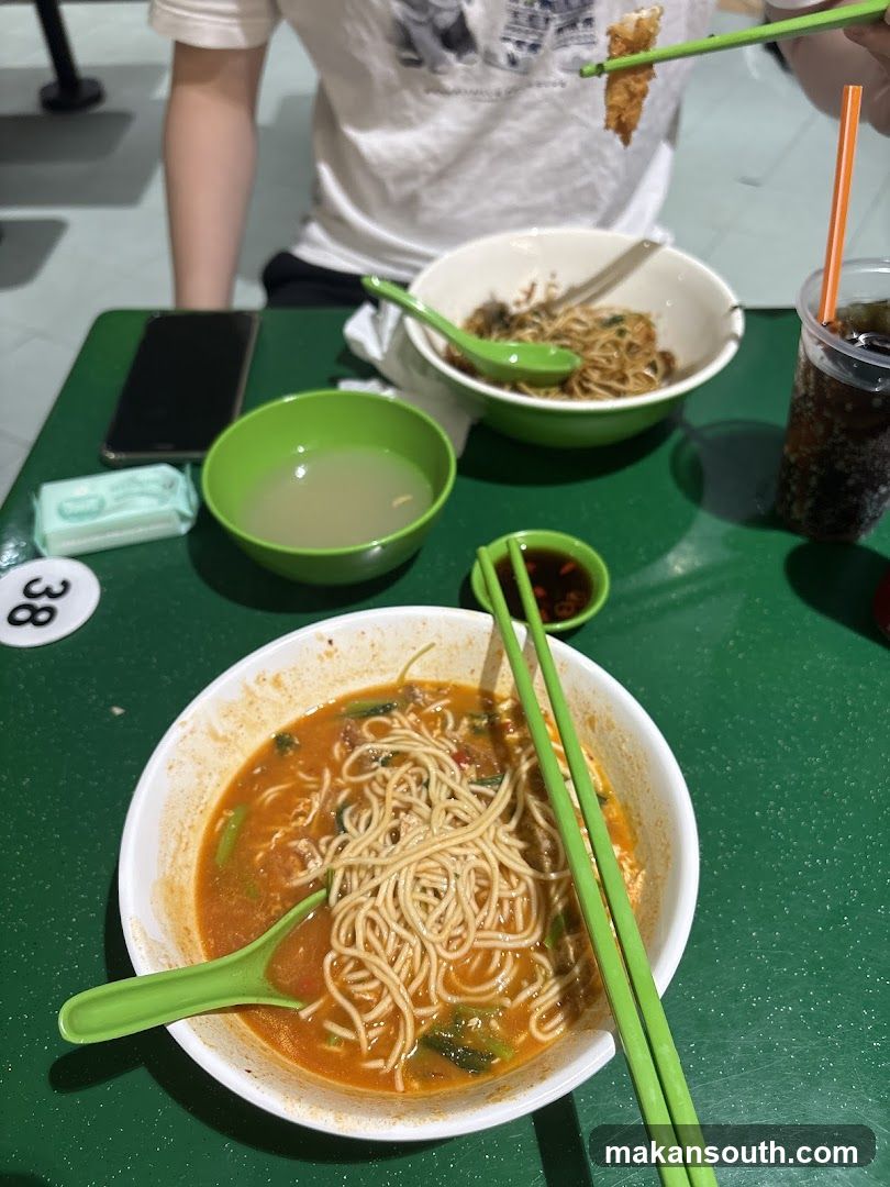 Noodle Soup and Fried Food