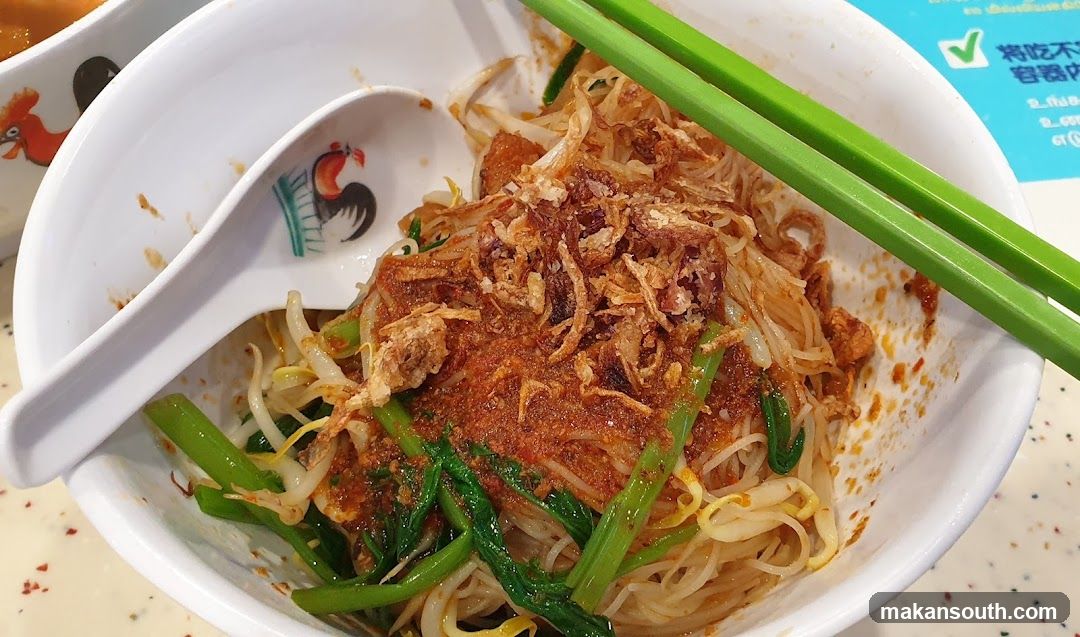 Noodles with Sauce and Vegetables