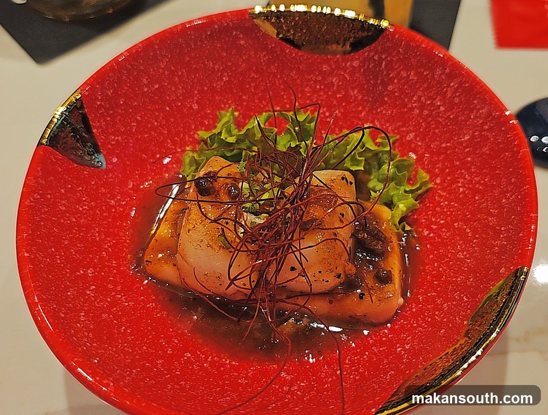 Seared Scallops with Garnish