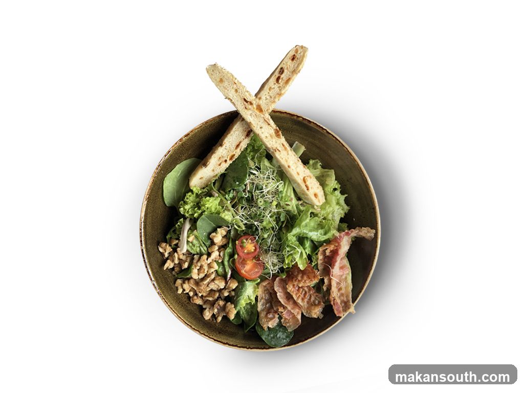 Salad with Bacon and Walnuts
