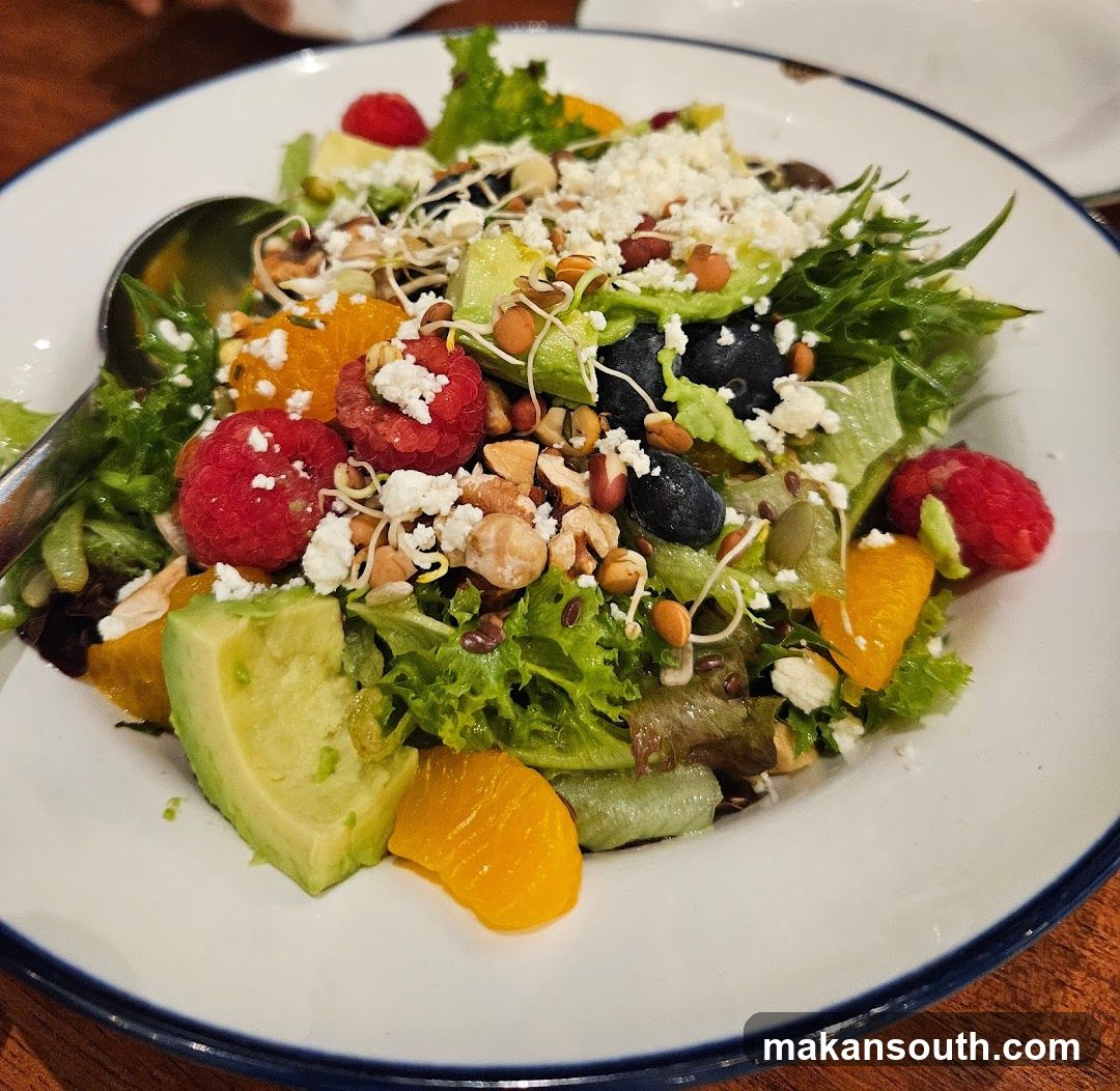 Salad with Berries and Feta