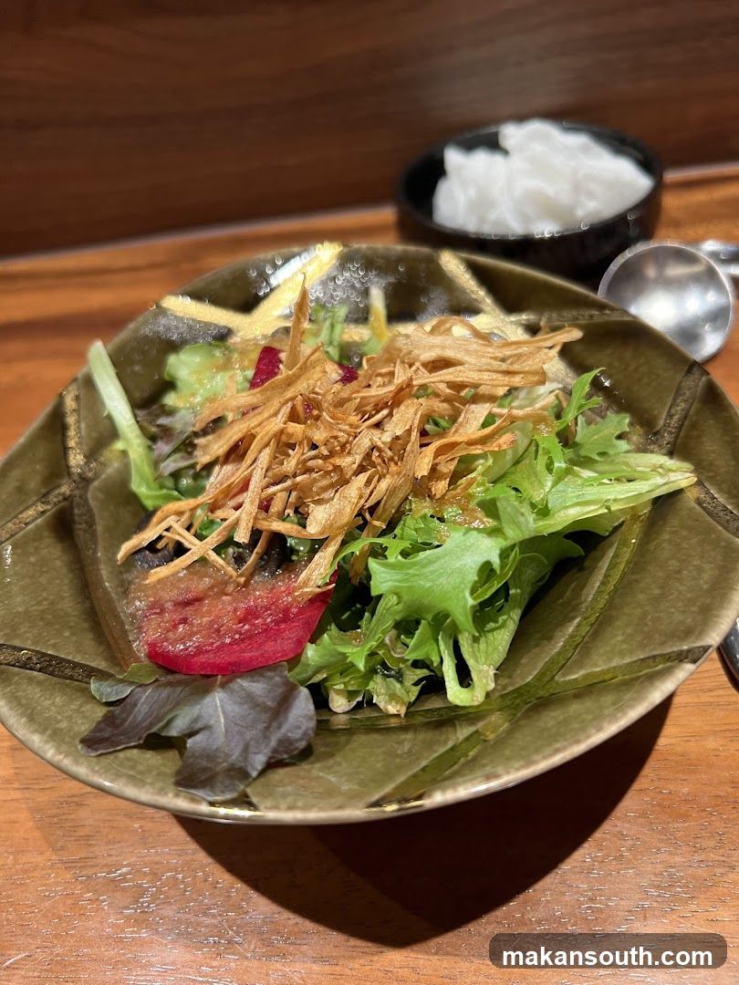 Salad with Crispy Toppings