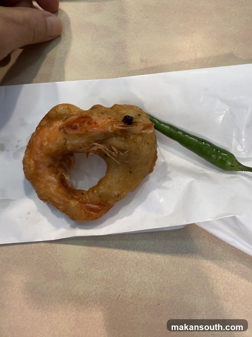 Fried Shrimp Ring with Chili Pepper