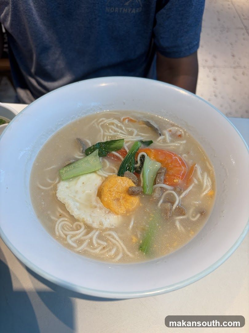 Noodle Soup with Egg and Vegetables