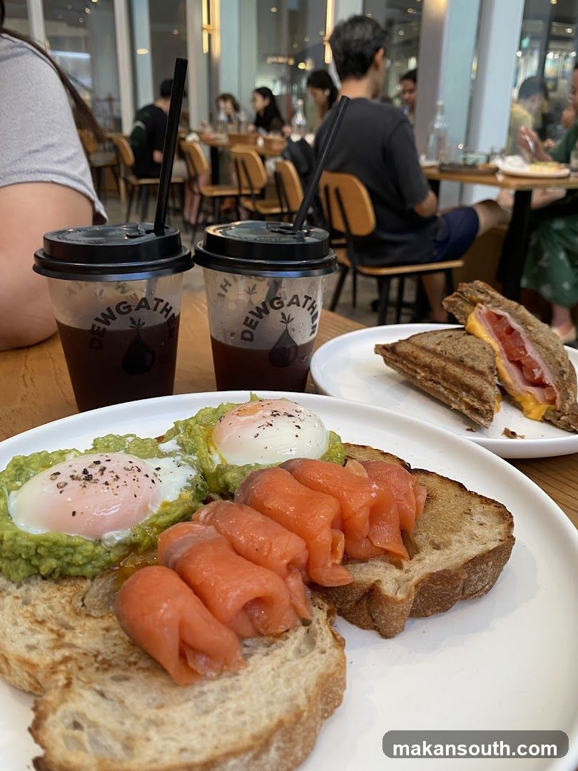 Brunch at a cafe