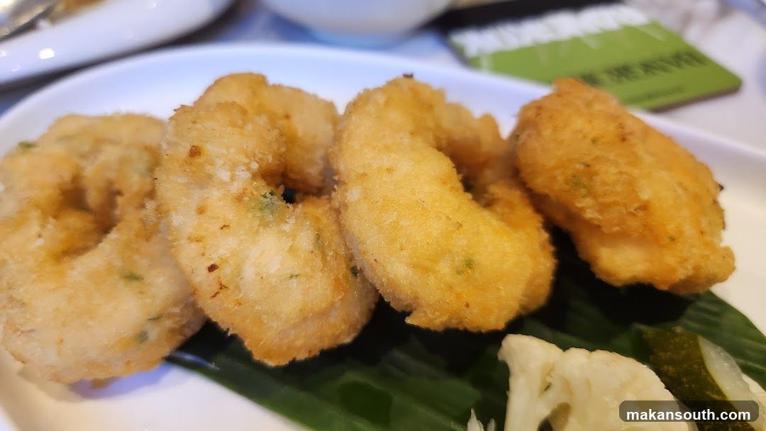 Fried Rings with Cauliflower and Pickles