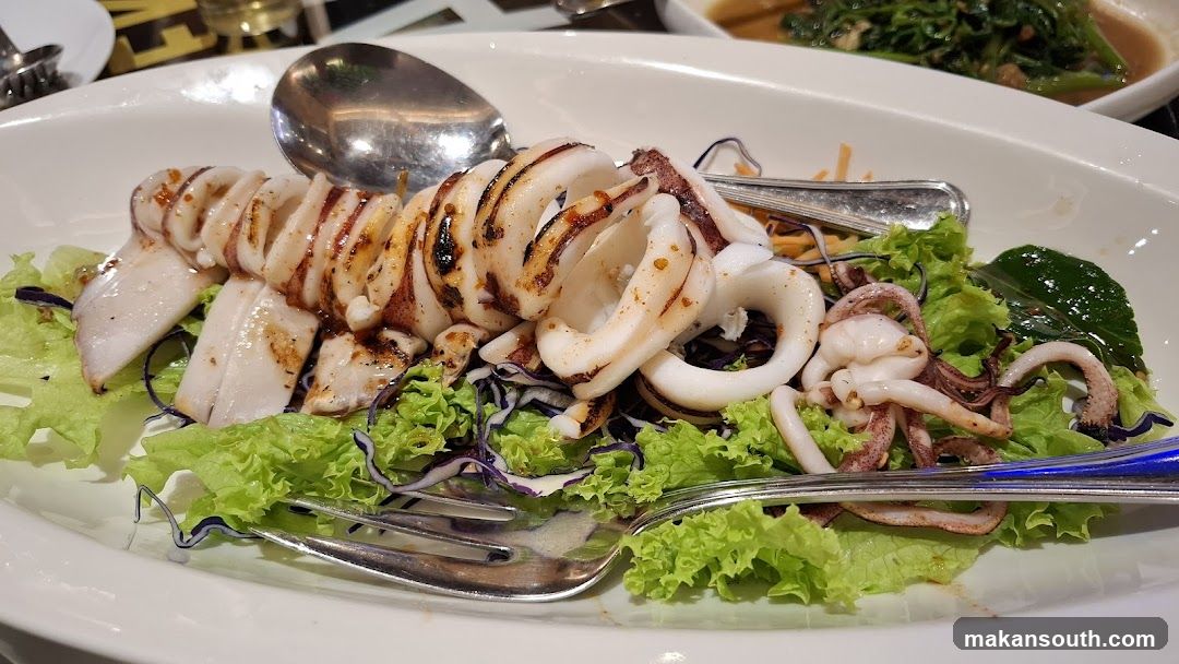 Grilled Squid with Salad