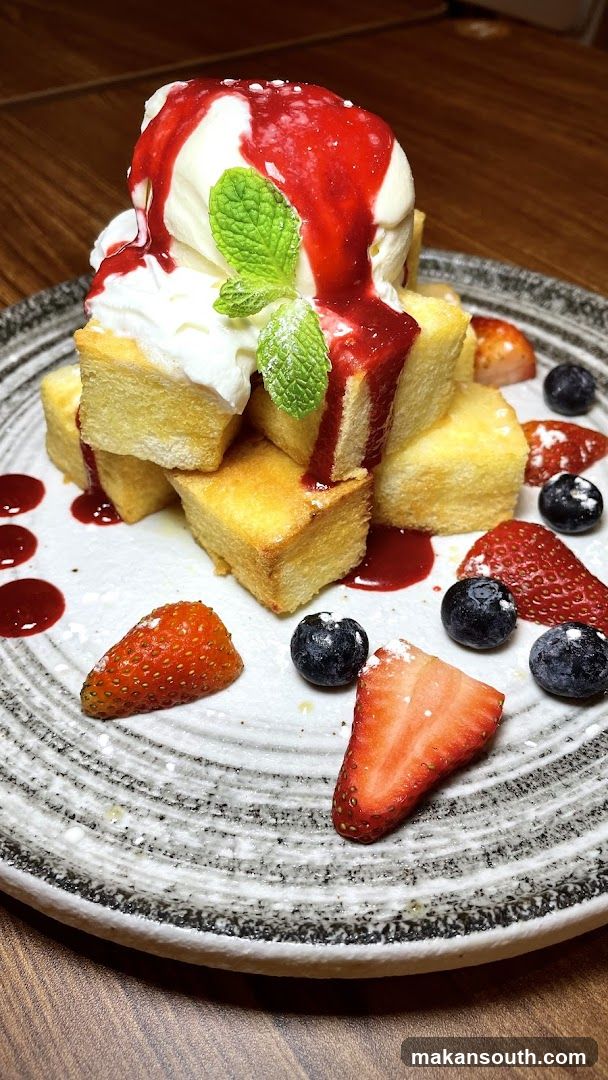 Dessert with Ice Cream and Berries