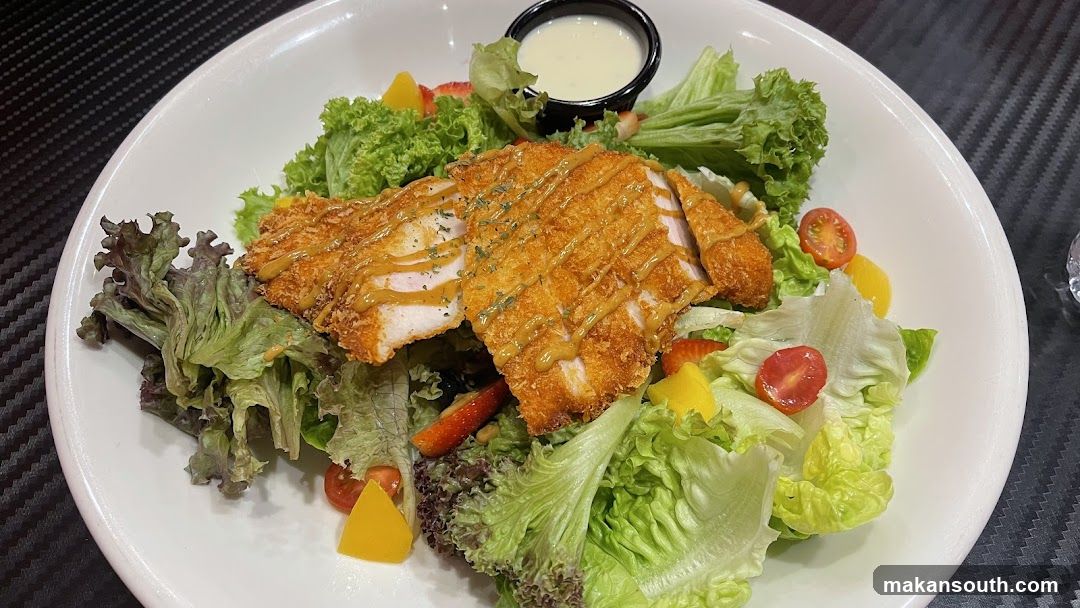 Crispy Chicken Salad