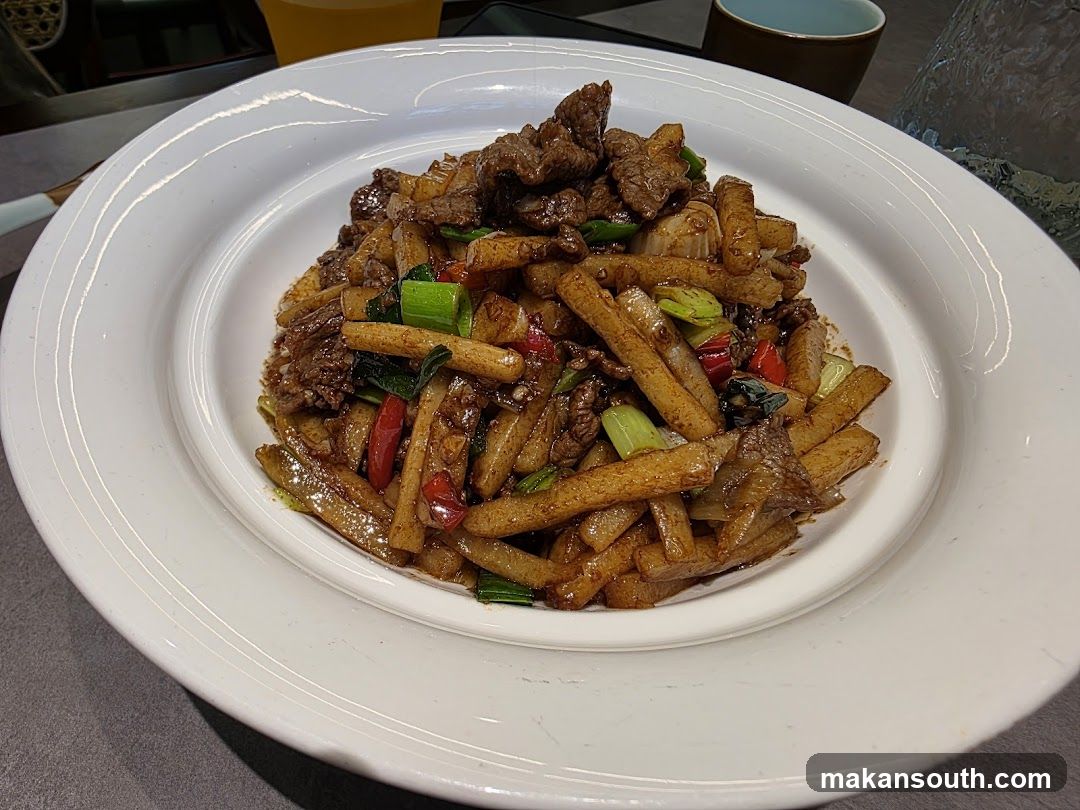 Stir-fried Beef with Turnip Sticks
