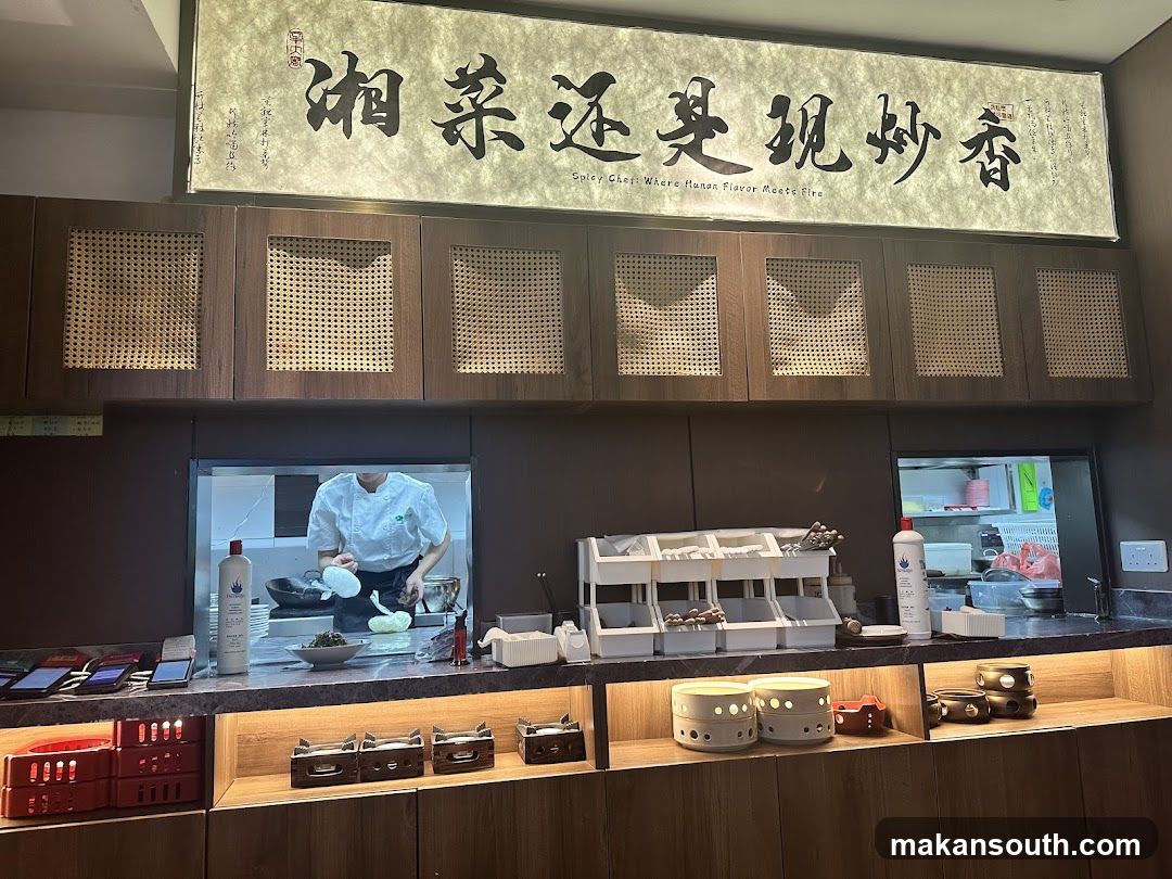Restaurant Kitchen Counter
