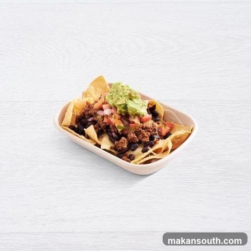 Nachos with toppings