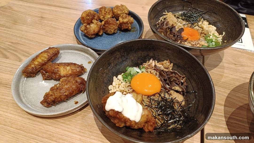 Noodles and fried chicken