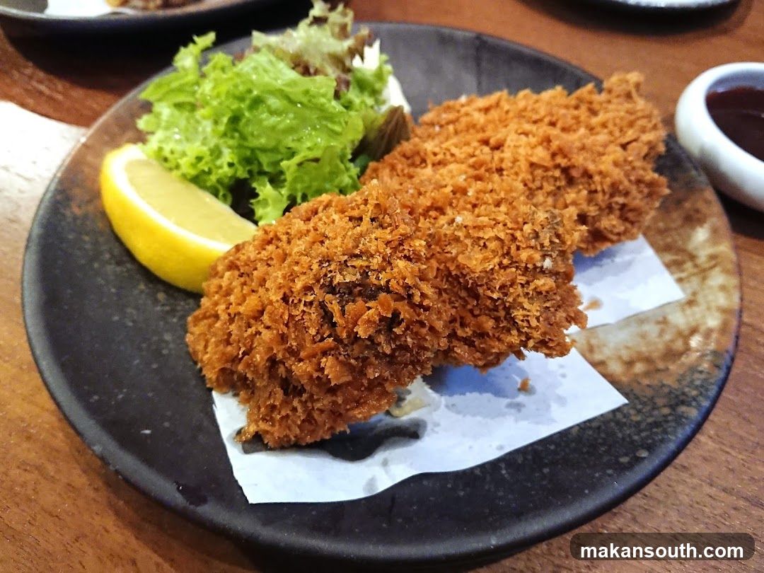 Fried Oysters with Lemon and Salad