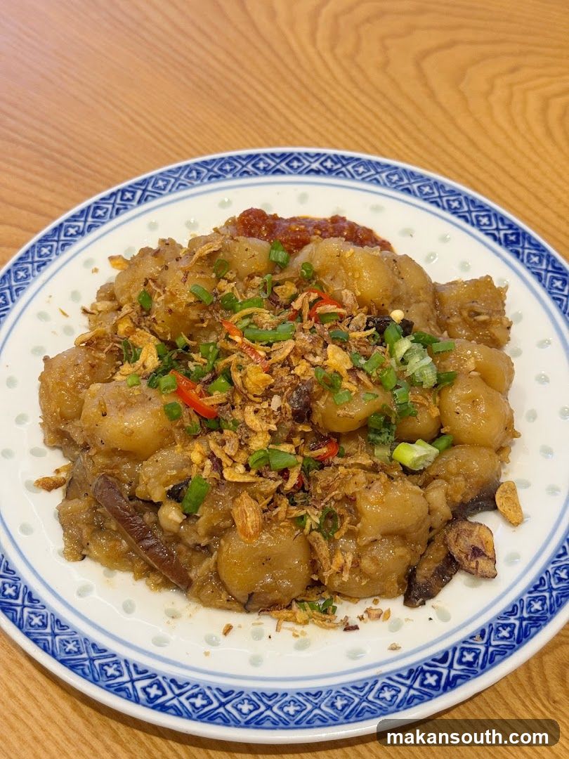 Steamed Dumplings with Toppings