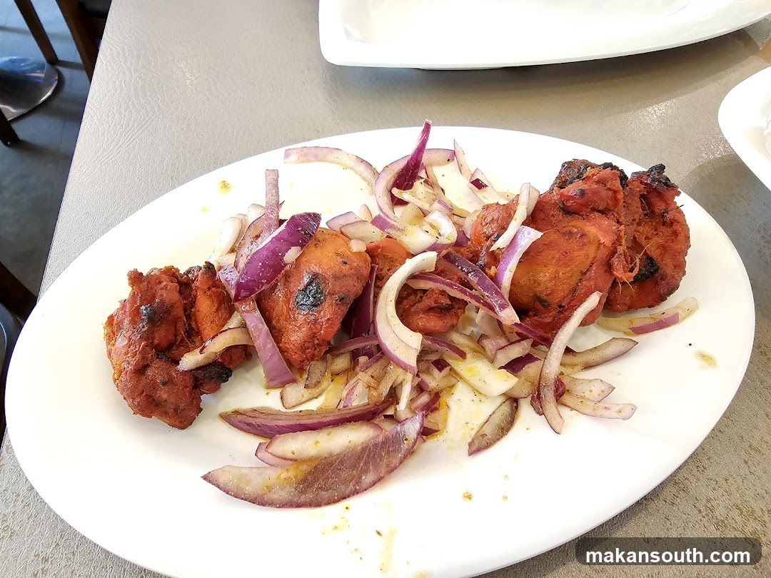Tandoori Chicken with Onions