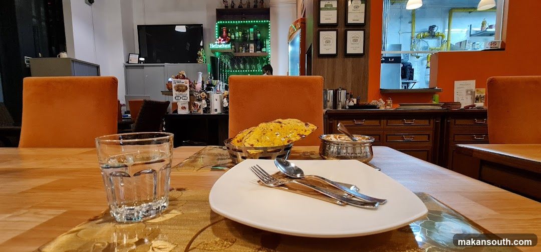 Restaurant Table Setting